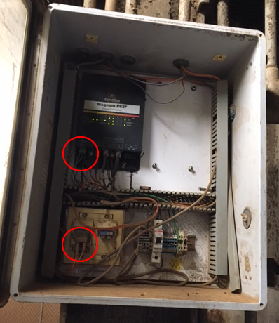 Controller Connection Fiber Connectors marked in red